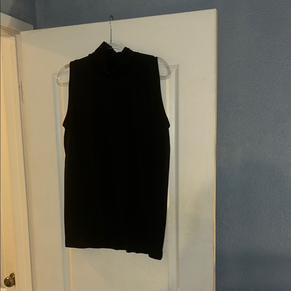 French Laundry Elegant Black Top Set - Picture 5 of 8